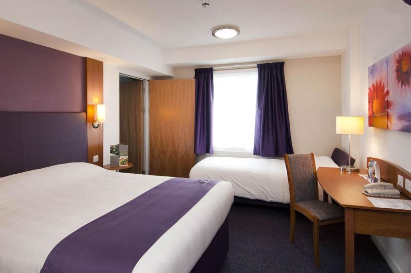 Premier Inn Dundee Centre Bagian luar foto