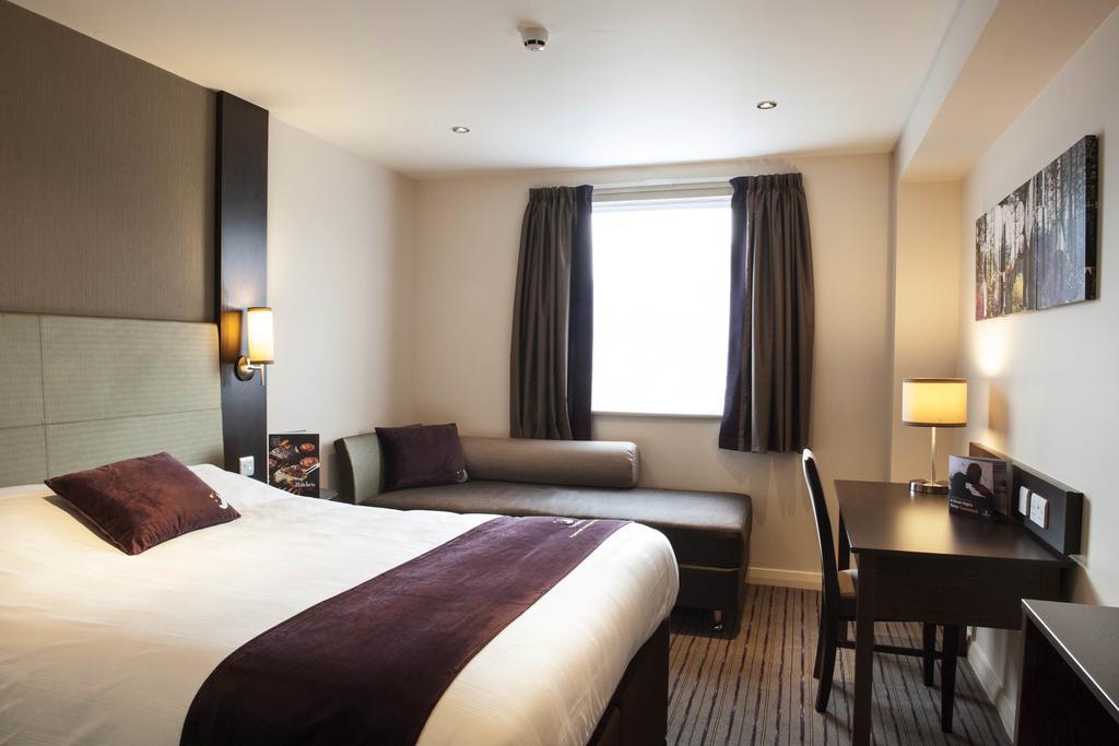 Premier Inn Dundee Centre Bagian luar foto
