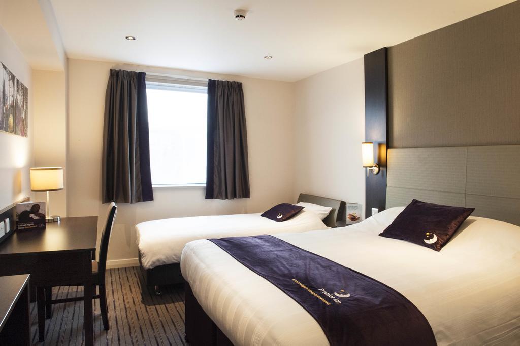 Premier Inn Dundee Centre Bagian luar foto