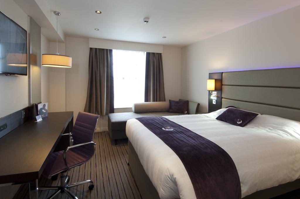 Premier Inn Dundee Centre Bagian luar foto